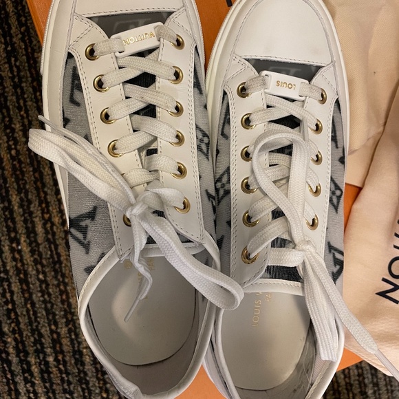 100% Authentic Louis Vuitton Stellar Sneaker!! - Picture 6 of 6